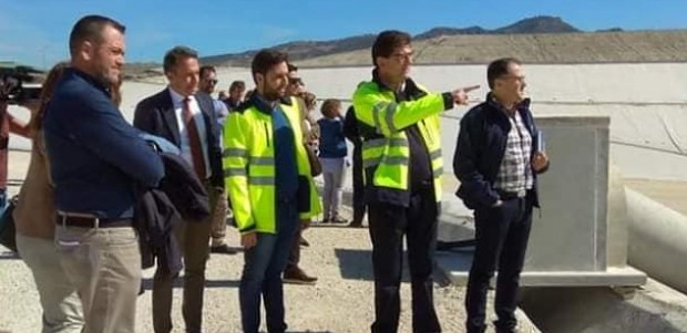 Fulgencio Gil visita las obras del nuevo vaso de vertido del cengro de gestión de residuos.♻️