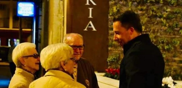 Fulgencio Gil en la inauguración de la nueva plaza de la Curia junto a la iglesia de Santiago