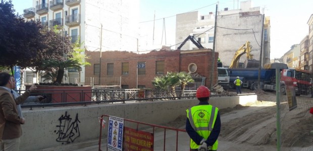 Las obras en San Vicente impulsadas por el PP permiten ampliar la plaza, ganar espacio para el peatón, crear una Ludoteca y ampliar la oferta de cursos de la Universidad Popular