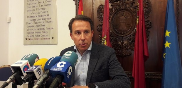 Fulgencio Gil establece como prioridades de la acción política del PP en el Ayuntamiento la bonificación del 50% del IBI y culminar las obras proyectadas