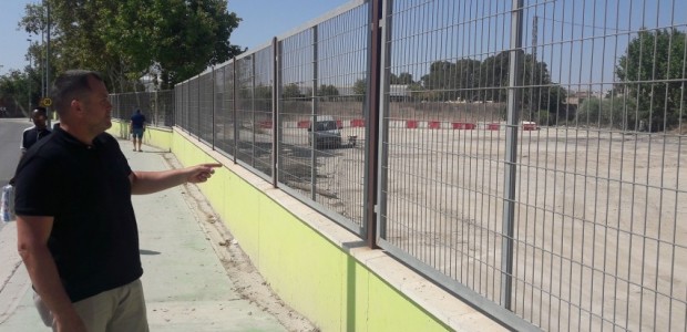 El PP propone aprovechar el solar que deja libre la anterior base logística de Limusa frente al Felipe VI para crear un nuevo parking con 105 plazas de aparcamiento