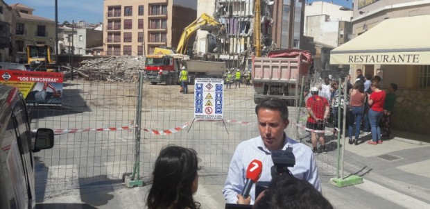 Fulgencio Gil reclama que se ejecute ya el proyecto iniciado para dotar a los vecinos del barrio de San Cristóbal de una nueva zona verde con parque infantil