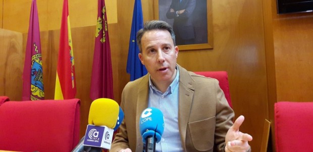 Fulgencio Gil anuncia que el Partido Popular ya ha designado a todos sus representantes que formarán parte de las Juntas de Distrito, Barrios y Pedanías