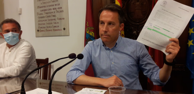 Fulgencio Gil califica de “agresión brutal contra los ganaderos” la moción aprobada por el actual alcalde para suspender la concesión de cualquier tipo de licencia a todos los tipos de ganadería