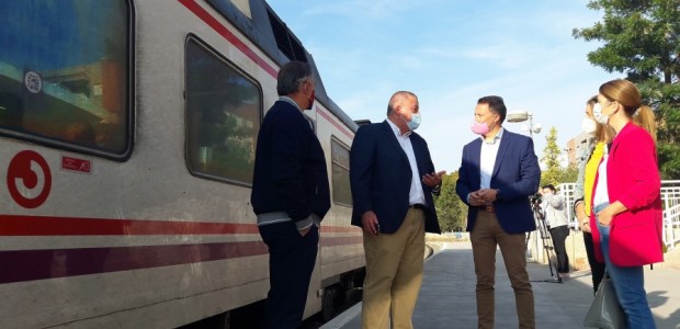 Lorca acumula dos años y medio de retraso esperando la llegada de los trenes híbridos para la modernización del servicio de cercanías con Murcia y Águilas