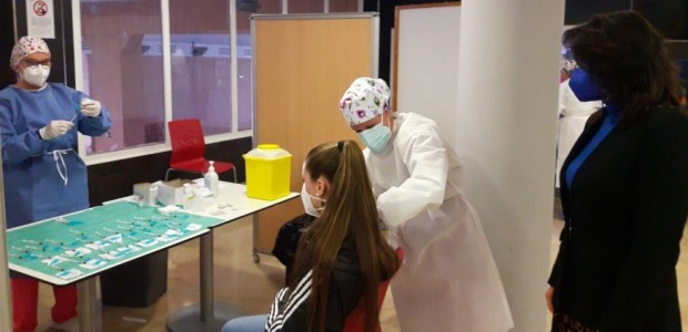 El gobierno regional emprende una nueva etapa de vacunación este domingo en Lorca con la administración de casi 900 vacunas a profesores y maestros