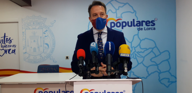 Fulgencio Gil solicita la creación del certificado de profesionalidad del bordado y de su Ciclo Formativo como categoría dentro de la Formación Profesional