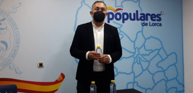 El PSOE de Diego José Mateos y Pedro Sánchez propone un recorte del 30% del agua que llega a Lorca del Tajo-Segura, lo que encarecerá el recibo a todos los ciudadanos