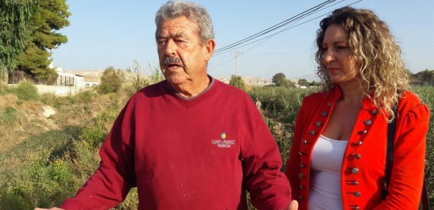 Los vecinos de Río afectados por el desbordamiento de la Rambla Salada denuncian los daños sufridos por no haber limpiado el cauce en los últimos años